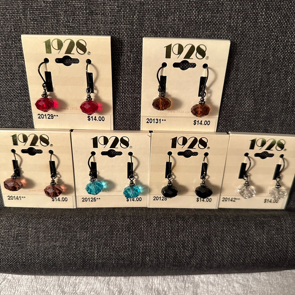 1928 LUX Cut Single Drop Lever Back Earrings